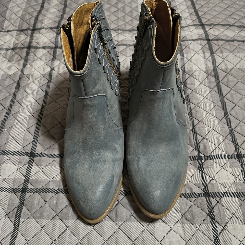 Women's Blue Leather Ankle Boots